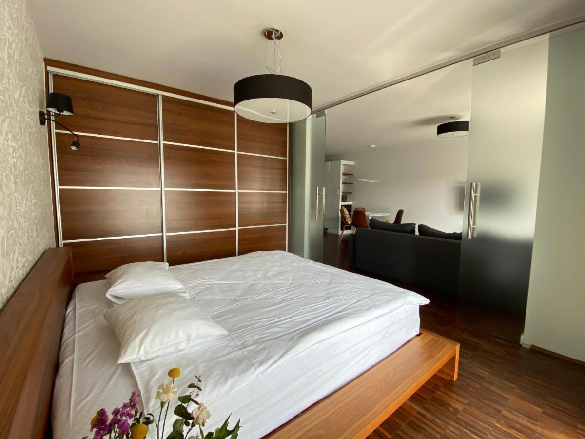 ורוצלב Aravel Suites מראה חיצוני תמונה