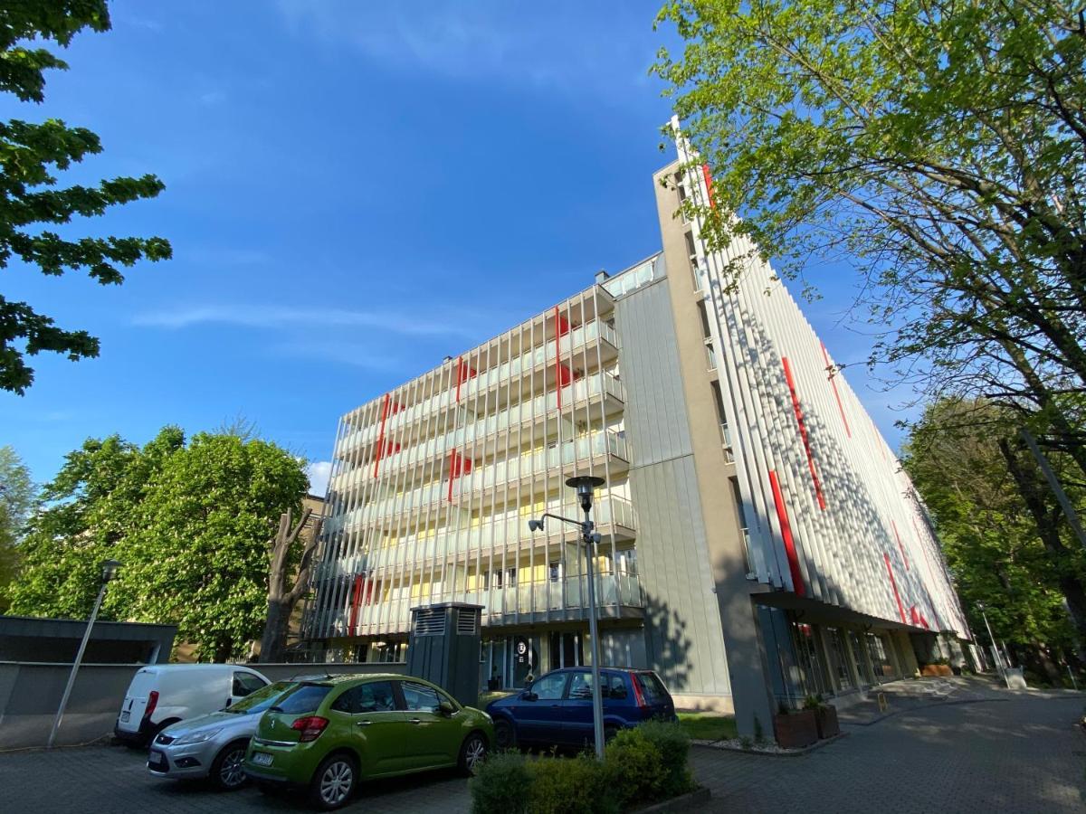 ורוצלב Aravel Suites מראה חיצוני תמונה
